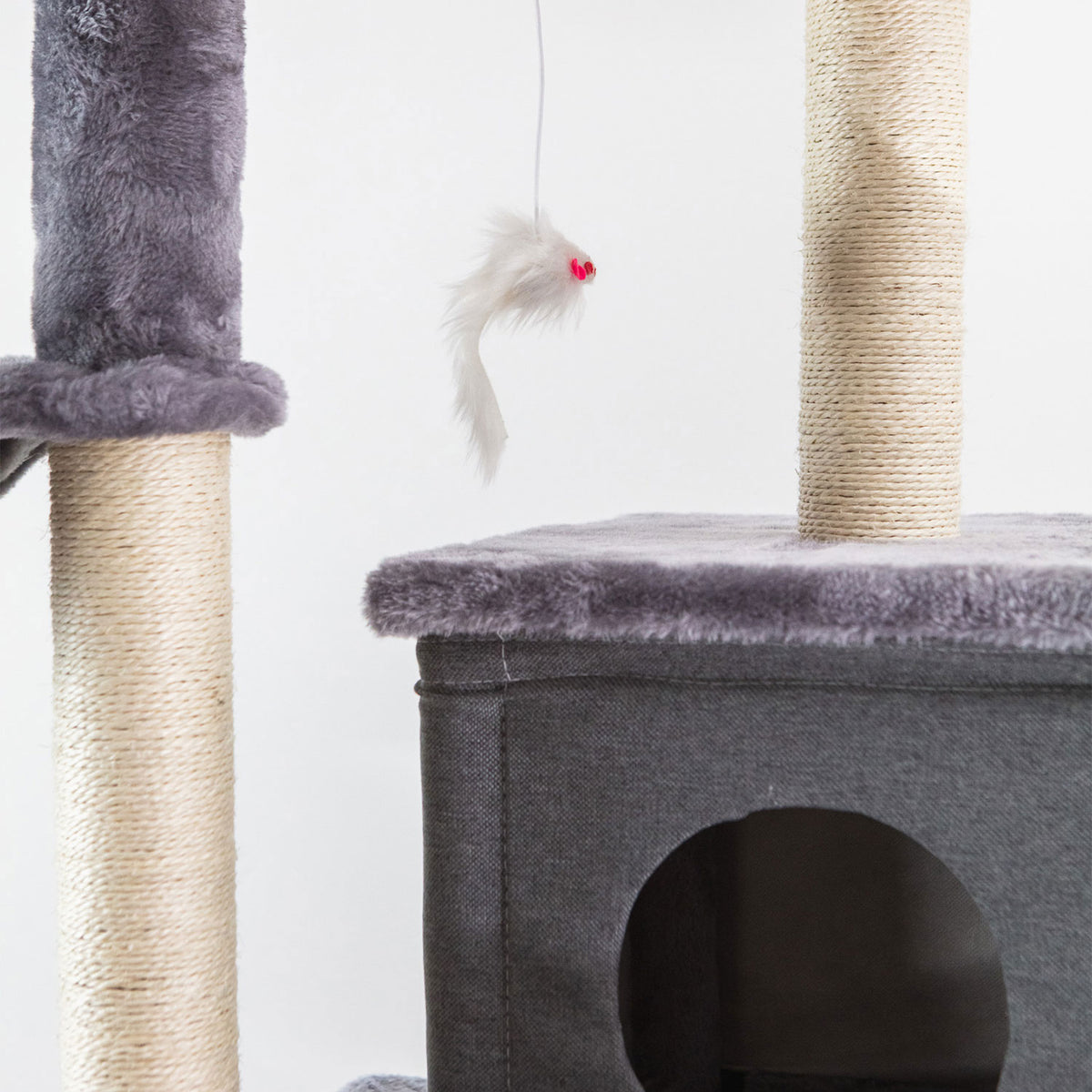 AQPET FRIENDS Kratzbaum London 48x44x125 cm H für Katzen Spielzeug Katze Entspannung & Spaß Spiel